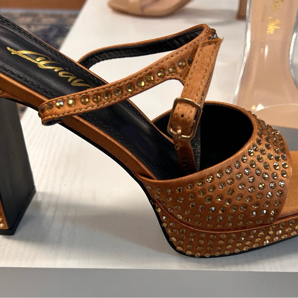 Elegant Brown Platform Sandals